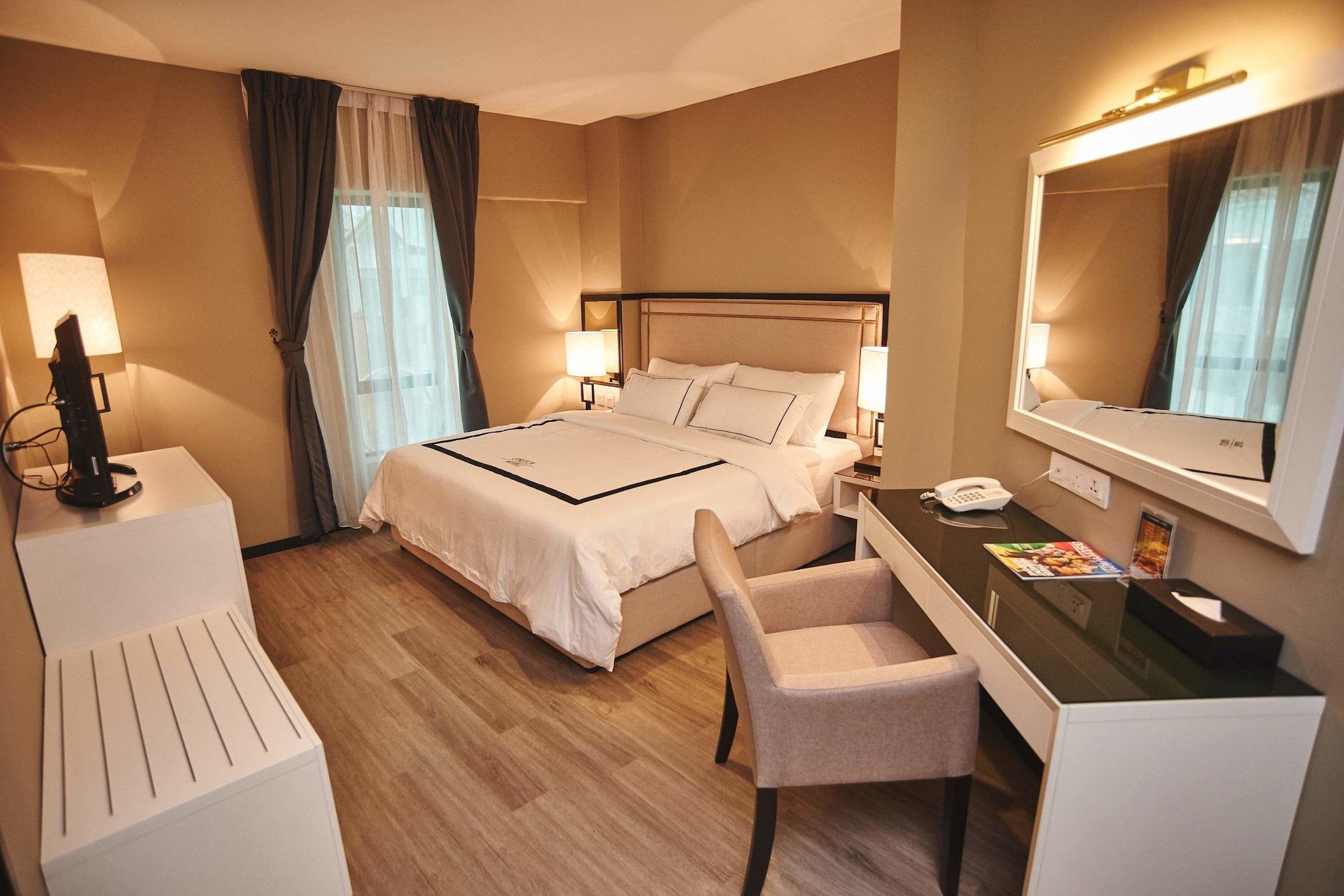 Corsica Hotel Kulai Exterior photo