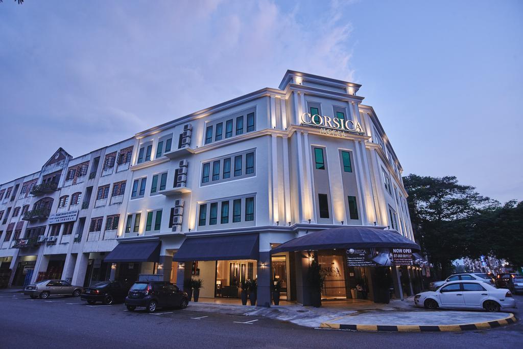 Corsica Hotel Kulai Exterior photo