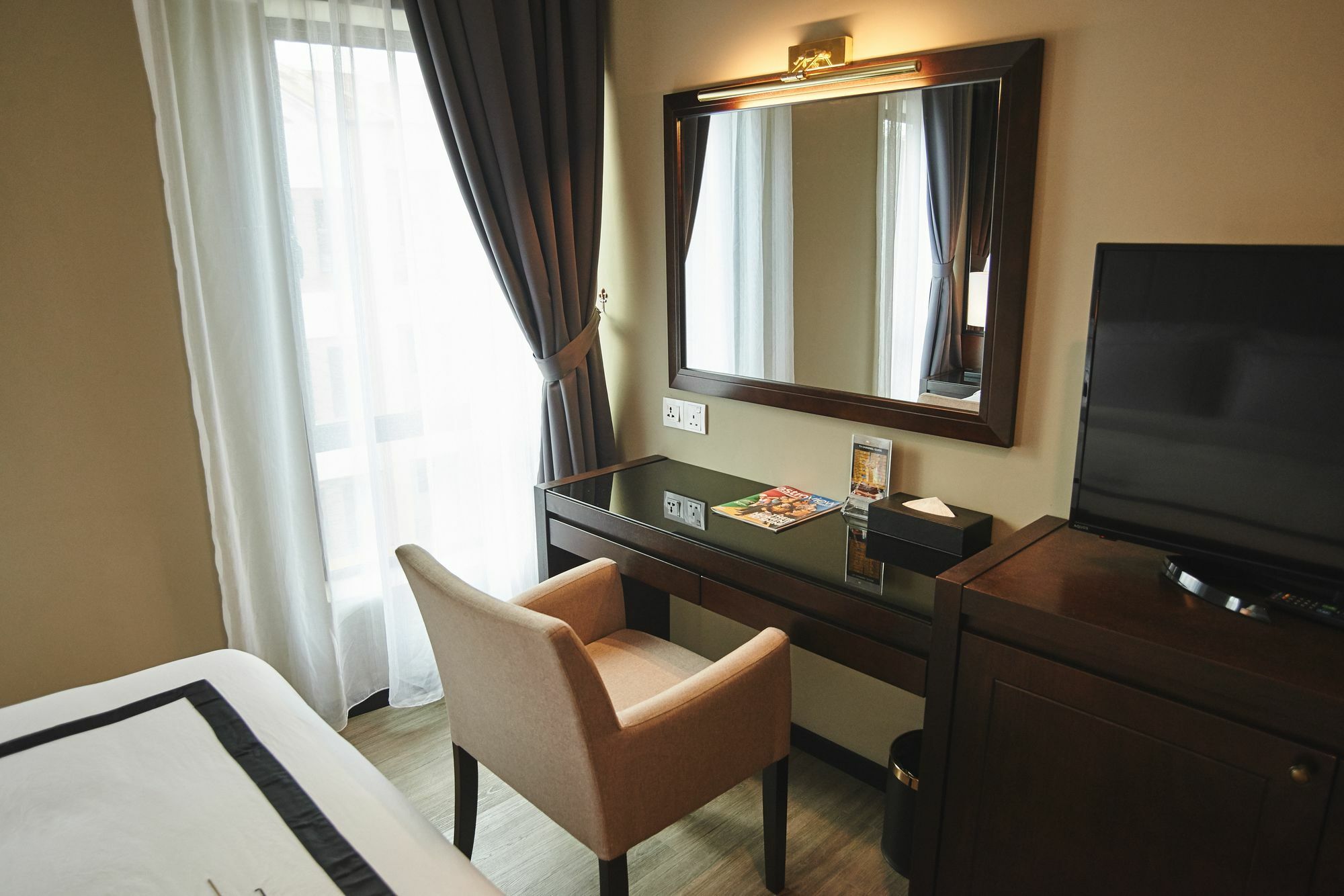 Corsica Hotel Kulai Exterior photo